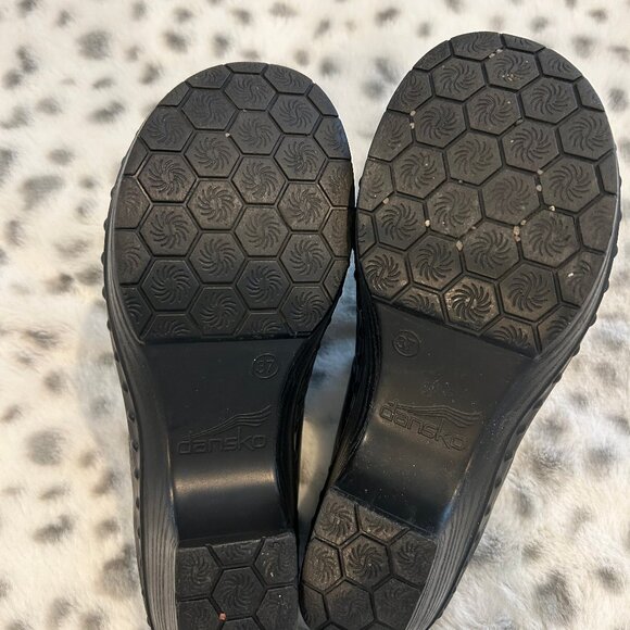 DANSKO, BLACK MULE SLIP ON SHOES, GREAT CONDITION, LIKE NEW SIZE 7 - Picture 4 of 4
